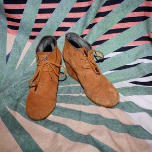 TOMS Wedge Suede Bootie *7.5